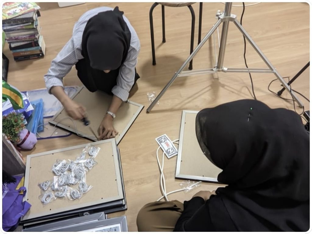 workshop produksi produk percetakan proses finishing produk percetakan